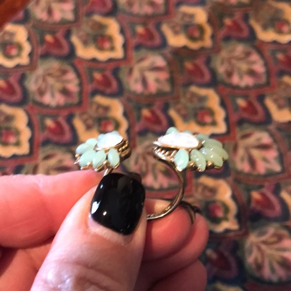 Ring - Picture 2 of 3